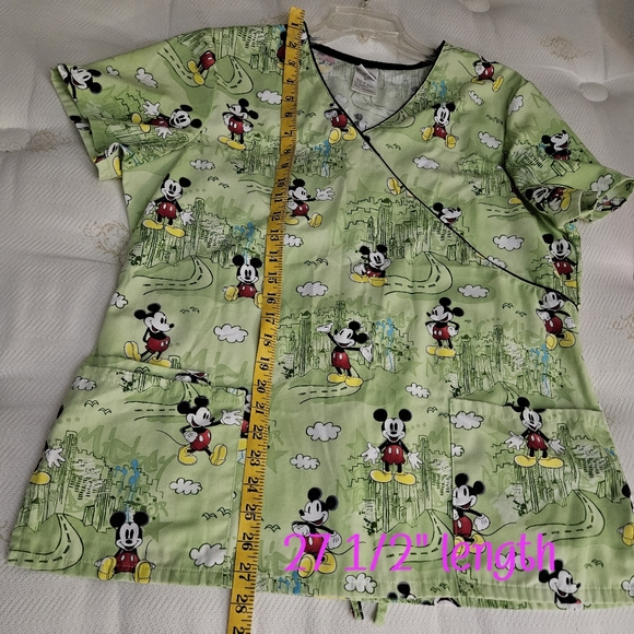 Disney Mickey Mouse Scrub Top Size M Medium 3 Pockets Draw String Back SO CUTE!! - Picture 5 of 12